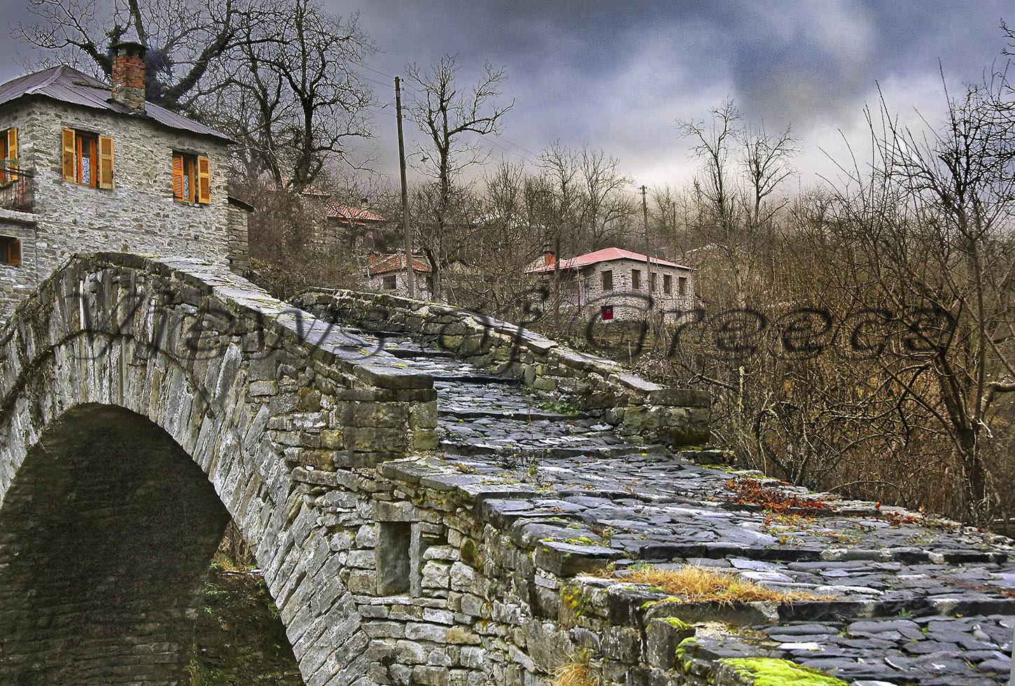 ΠΕΤΡΙΝΑ-ΓΕΦΥΡΙΑ-Ανατολικό-Ζαγόρι-το-γεφυράκι-στο-χωριό-Δόλιανη
